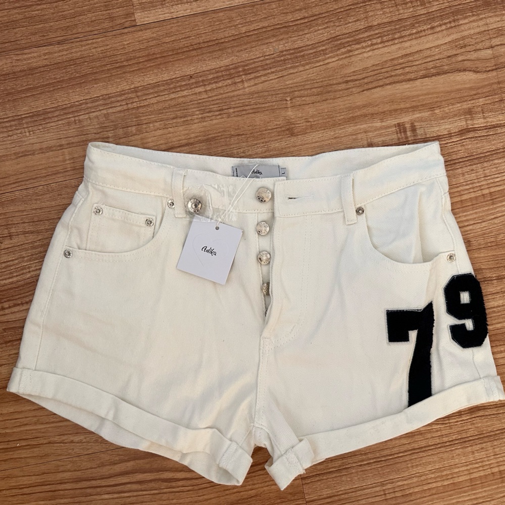 Adika Shorts